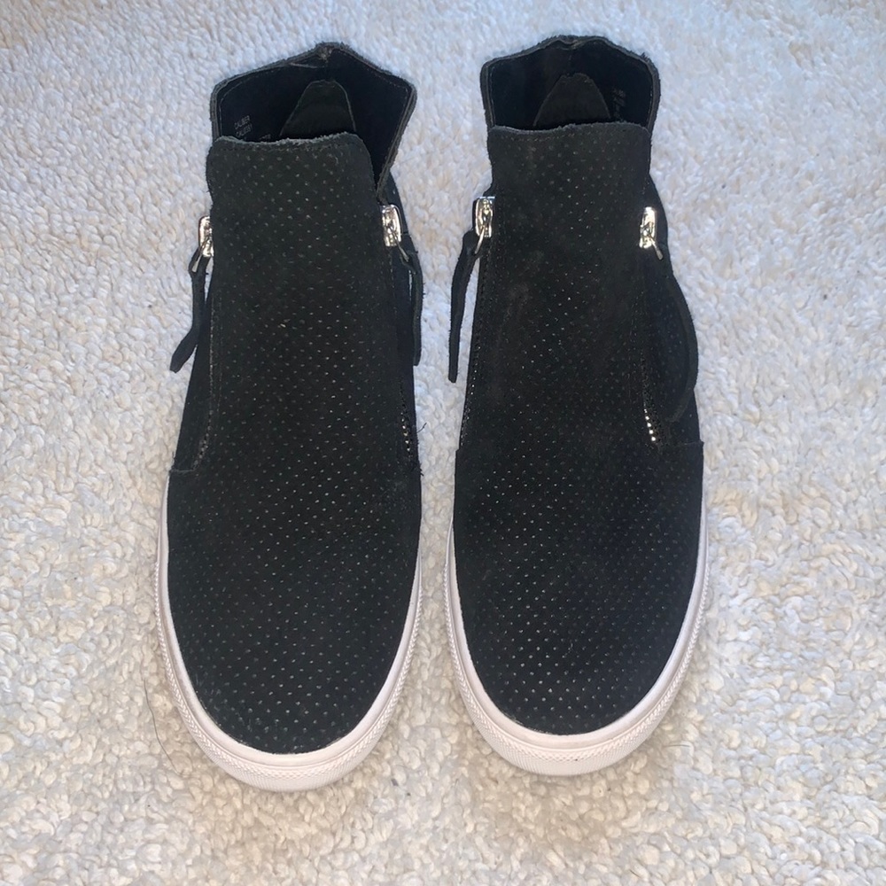STEVE MADDEN healed tennis shoes